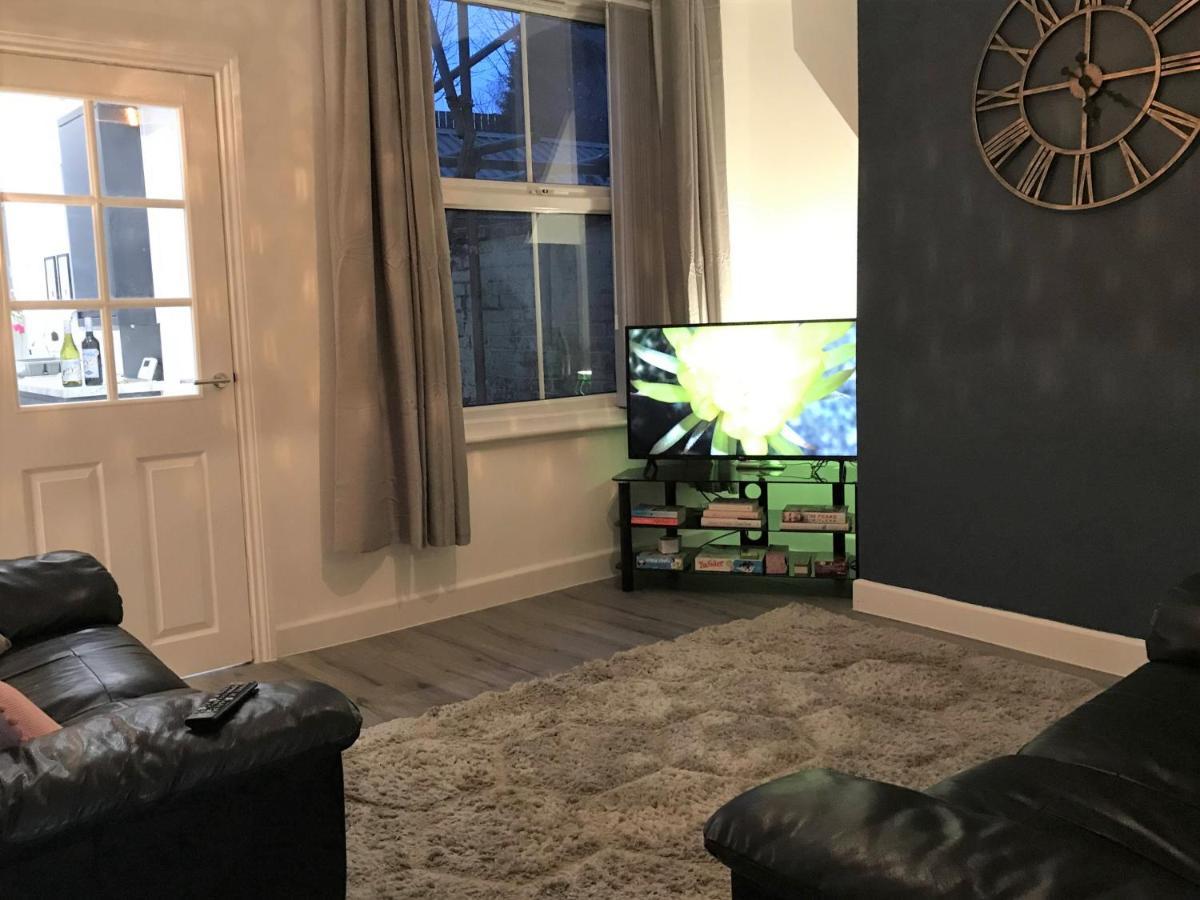 Stylish Modern 3-Bed House Nr Manchester City Ctr Whitefield Eksteriør bilde