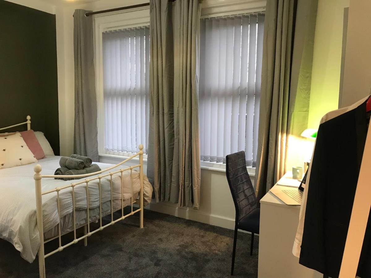 Stylish Modern 3-Bed House Nr Manchester City Ctr Whitefield Eksteriør bilde